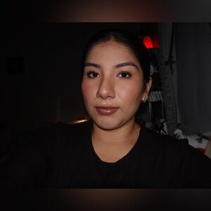 Meet your Posher, Ella